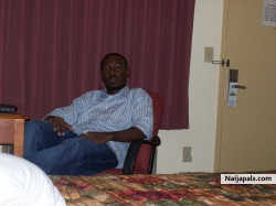 see him lookin at me. lol