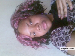 Check out my new look to match wit ma nails. He he