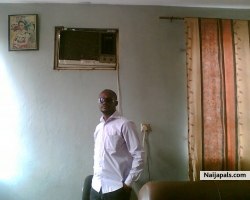 Tony a Ahuruonye (bornromantic)