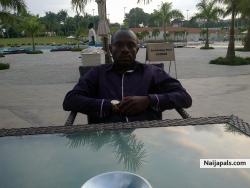 Pool side Ambassador Movenpick