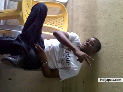 Ayo Dantis