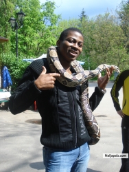 Snakky.....a live rock python )))