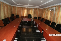30 SEATER CONFERENCE ROOM