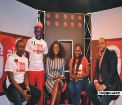 X. LEE wit Trace star judges,   making it incredible,  plz support X for the futre,   send 34100548 To 5678,           just love him,   his the best. 