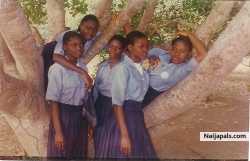 From left Zainab, Salamat, Grace, Kikelomo, and Nafisat
