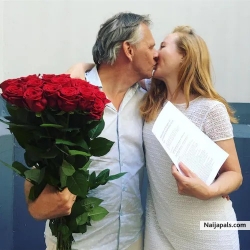 Manage the Holland Kiss from a Nigerian & Friends!