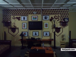 CREAM AND BROWN DESIGN ON THE MEDIAL WALL