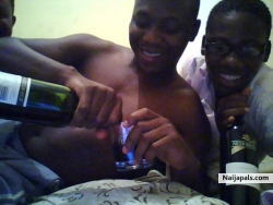 in my room in london ......am da guy wit d glasses on