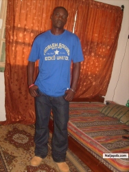 niyi cole  (niyiice)