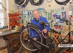 Second check - art.11 you can tell 2804MD bicycle is in for servicing. cost - (5.00,49) euro cents
