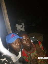 i catch me if yhu can @ shagamu chilling with my crew