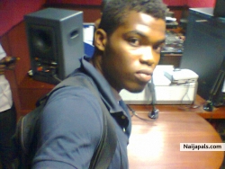 i In RHYTHM 93.7FM STUDIOZ....