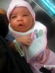 my newest grandbaby Nevaeh a beautiful girl...🎁🎈💋 