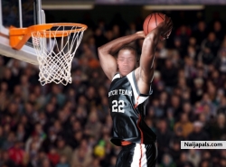 BASKETBAL AM ON IT BITCH