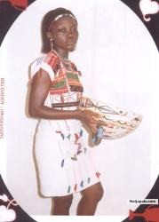 CHECT OUT MY LOOKS