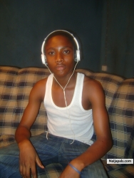Akinmadeyemi Akinbinuade (kentmol)