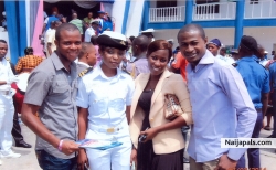 me and frnds at d pop of my best female frnd so far