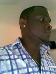 femi (famochi101)