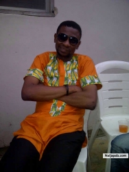 banji desmond (desmondthnag)
