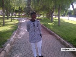 Oluwole  Thosine (SimplyTee)