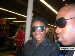 me and ma sis in Fayetteville pav old navy...ghud details huhh lol