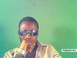 Samson Mayowa  (maayaau4ulive)