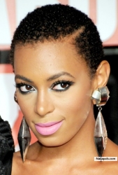 Sollege Knowles