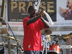 El Levite Performing At The 2009 Community Praise