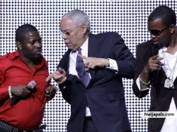 2 of nigeria,s top musician on stage with collin powell , earls court , london (2008)