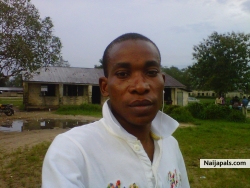 am watching football in Agbarho In Delta state