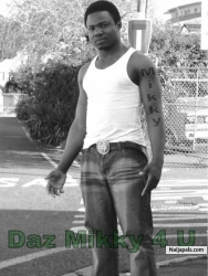 Mikky in Black n White