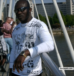 IS NICE BEEN A NIGERIAN,BEN LOOKING NICE IS MY THING,.......the sky is full of cloud...so is my world....full of people.different kinds with different ways