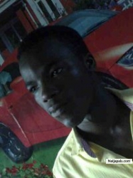 yemi adesina (yemilisticky)