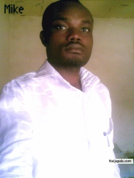 Me face.