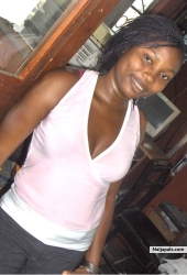 mimee's office. am in da office.....having fun