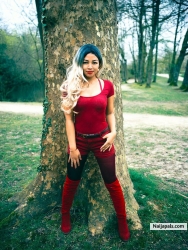 Shula Rajaonah dans la forêt 