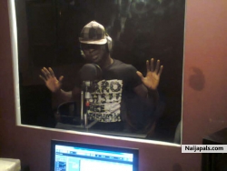 ~IN DE SINGING BOOT...IHOTAGO?