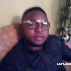 Chilling ayaba's crib...
