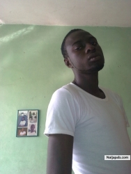 Adedayo Fadiora (earphones)