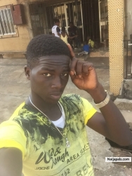 Kazeem Wasiu Oriyomi (mesutkazwaz)