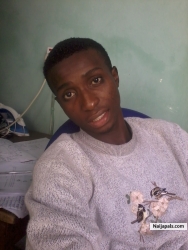 sis want me to take a selfie.. and i did