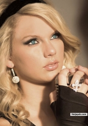 Taylor Swift was born on December 13th 1989 in Pennsylvania, USA