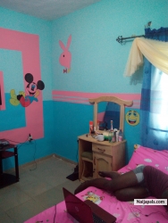 PINK AND BLUE MEDIAL WALL DESIGN