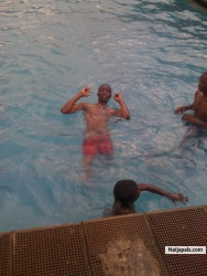 I love swimming, its one of ma hobbies...........