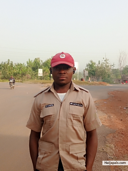 Celebrity officer - click for next photo