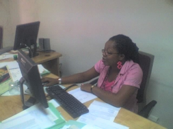Busy at work. Fled from idleness - click for next photo