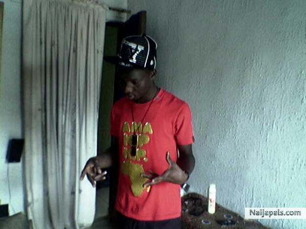 ama kip kip - click for next photo