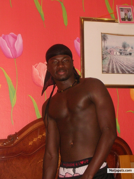  - click for next photo