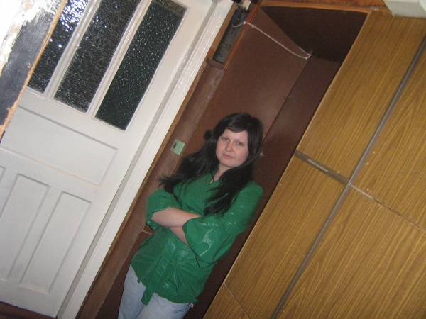  - click for next photo