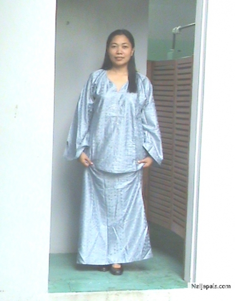 African Traditional Dress - click for next photo